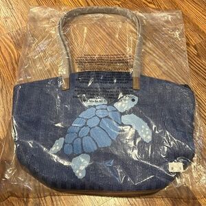 NWT Vera Bradley Regatta turtle straw tote